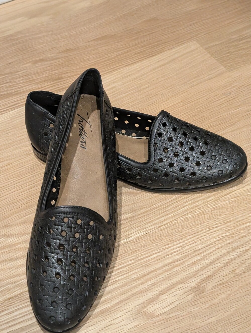 Trotters Black Perforated Slip-On Loafers NEW